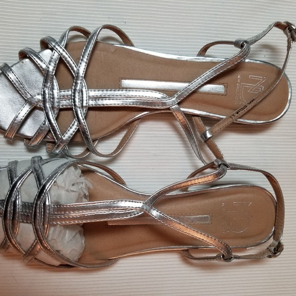 Sandal - Picture 2 of 2